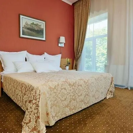 Hotel Alexandrovskiy 4*