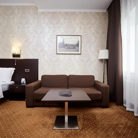 Alexandrovskiy Hotel 4*