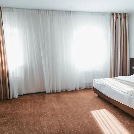 олександрівський 4*
