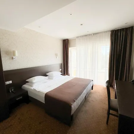 Alexandrovskiy Hotel 4*