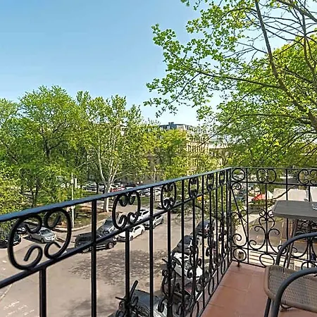 Alexandrovskiy Hotel 4*