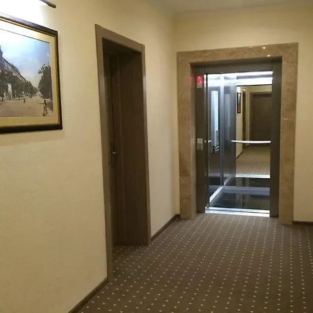 Hotel Alexandrovskiy 4*