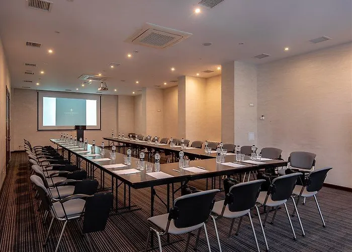 Hotel Alexandrovskiy 4*