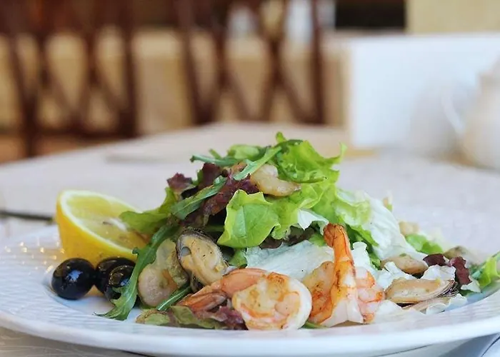 Alexandrovskiy Hotel