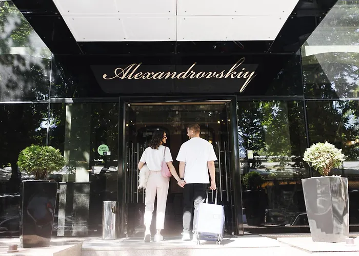 Alexandrovskiy Hotel 4*