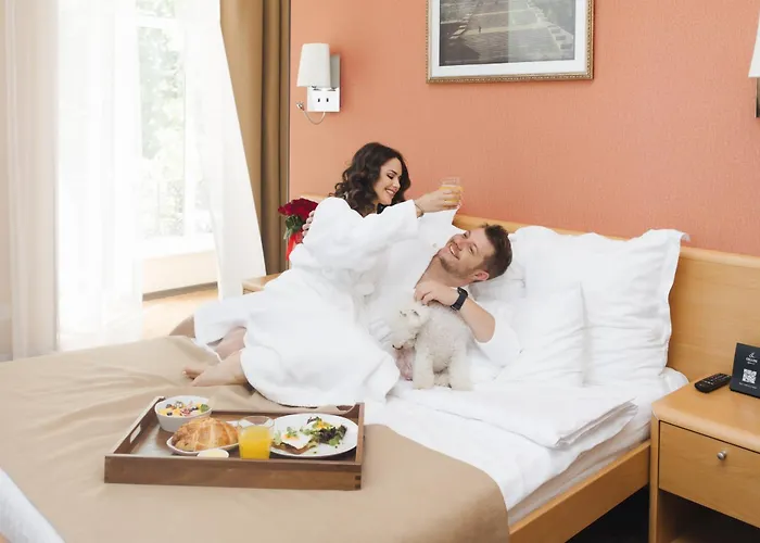 Hotel Alexandrovskiy 4*