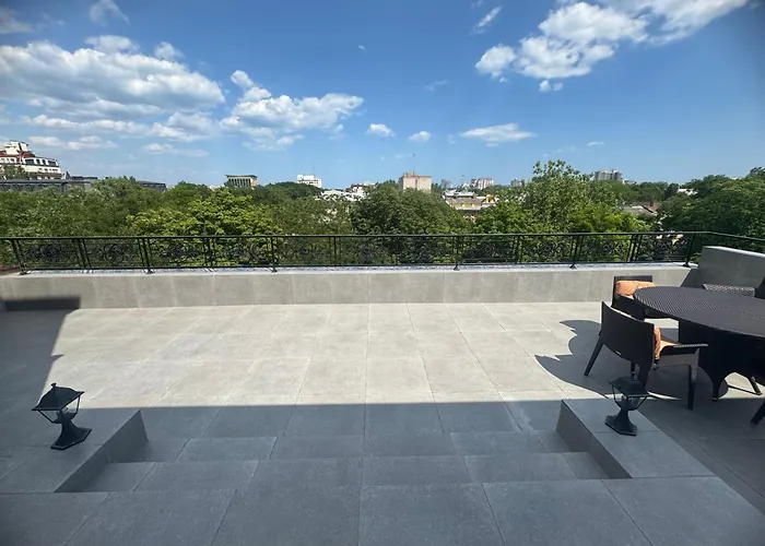 Alexandrovskiy Hotel 4*