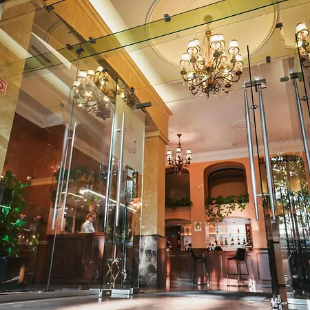亚历山德斯基酒店