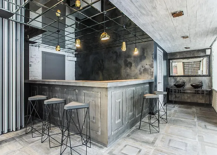 Alexandrovskiy Hotell 4*