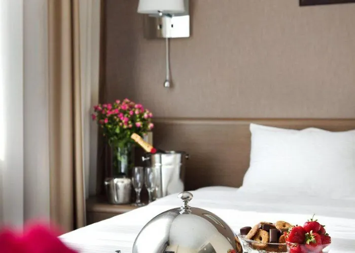 Alexandrovskiy Hotell 4*